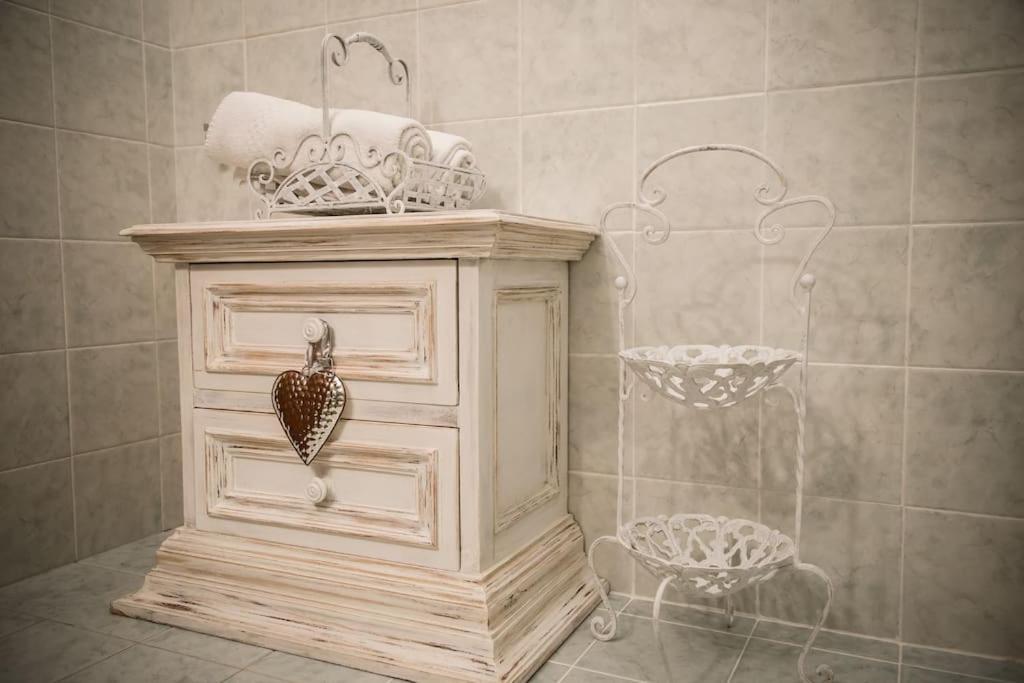 Piazza Erbe Luxury Apartment Верона Экстерьер фото